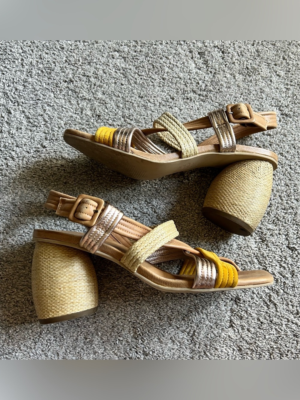 Anthropologie Silent D Fate Size 40 Chunky Heel Strappy Sandals Beige Yellow